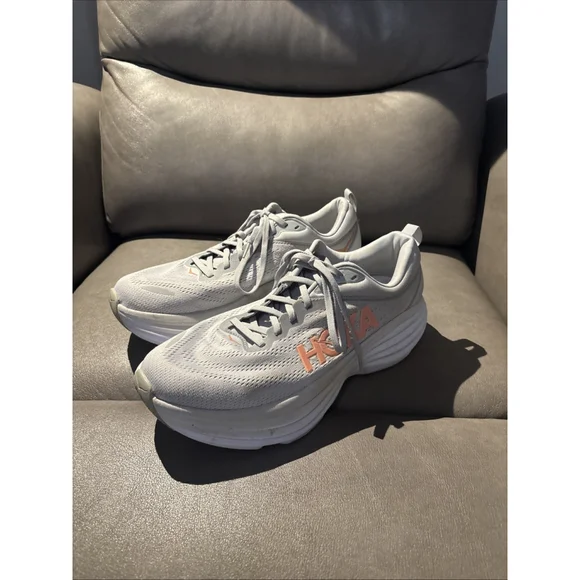 EUC WOMEN’S HOKA ONE BONDI 8 SIZE 11 B WIDE GREY PINK SHOES - Picture 1 of 12